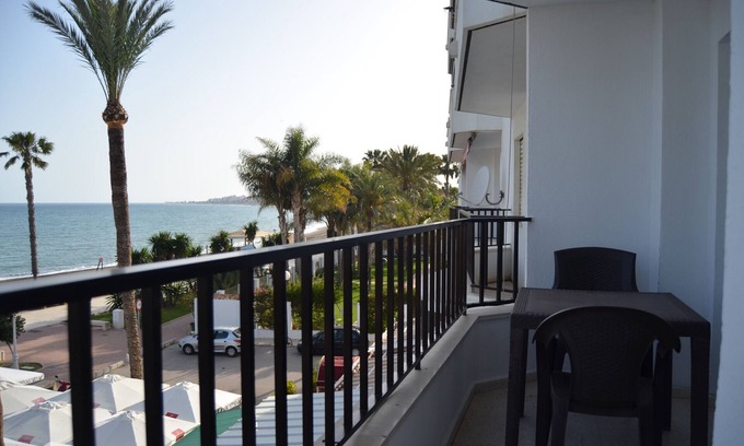 Caleta de Velez Apartment | TERRASOL PUERTO BLANCO 3-B1 FRONTAL AL MAR