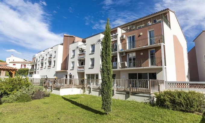 Greoux-les-Bains Apartment | Terres de France - Résidence Côté Provence