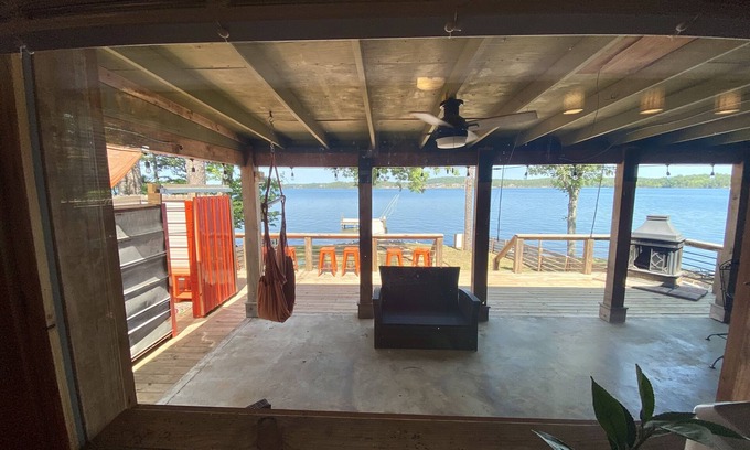 Dadeville Cottage | That 70's Kottage on Sunset Dr. BIG water view, sleeps 8
