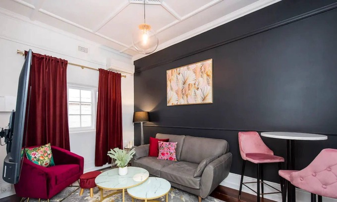 West Perth Apartment | The 1920’s - 'The Golden Palm' Suite Apartment