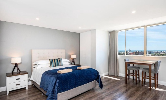 Fremantle Apartment | The Allegra - 180 degree ocean and city views
