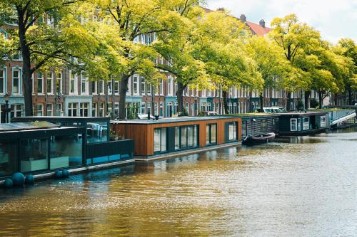 Jordaan Boat Rental | The Amsterdam Houseboat Family - de Jordaan Brand New Houseboat!
