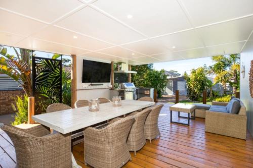 Callala Beach House | The Anchor - Pet Friendly - 5 Mins Walk to Beach - EV Charging