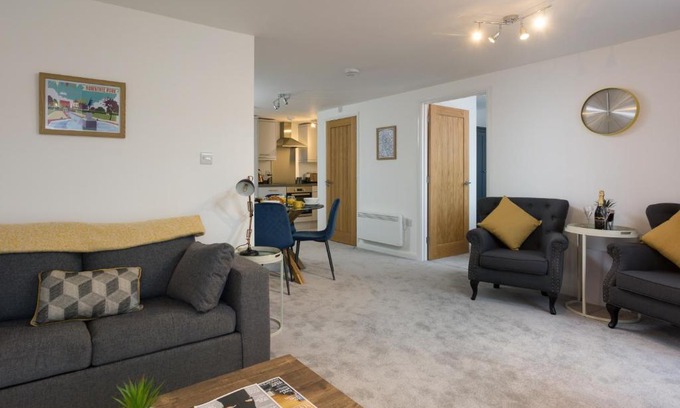 York Apartment | The Aura Suite