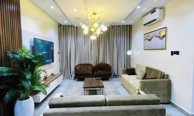 Ofin Apartment | The Azaria Hotel and Apartments