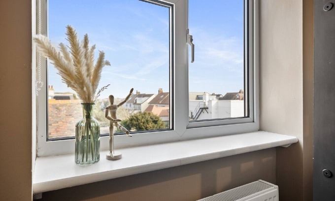 Herne Bay Apartment | The Beacon, 2 bed Flat in Herne Bay With Parking