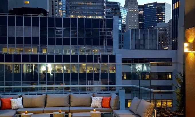 Midtown East Hotel | The Bernic Hotel New York City, Tapestry Collection by Hilton
