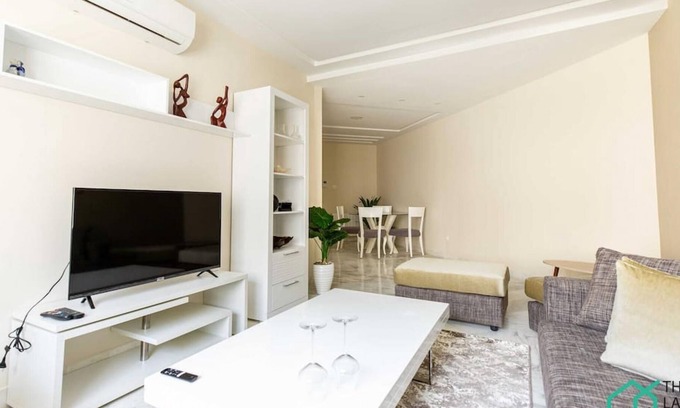 Les Berges Du Lac II Apartment | The Business Flat central fully equipped garage