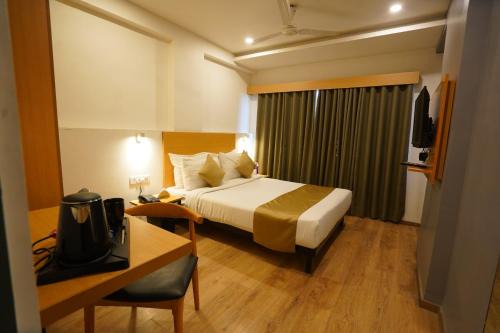 Indore Hotel | The Byke Business Hotel Landmark