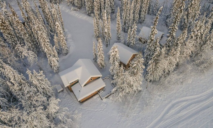 Fairbanks Apartment | The Cabin in the Woods #1 森林小屋 1