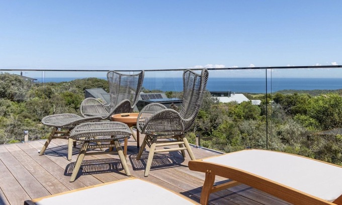 Cape Schanck House | 'The Cape, Golfers Retreat' New, Pristine, Modern