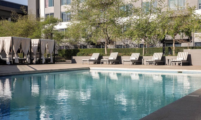 Menlyn Hotel | The Capital Menlyn Maine