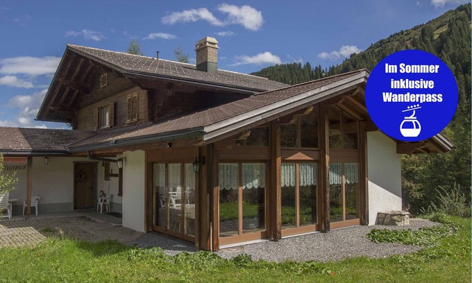 Adelboden House | The chalet is located in the middle of the skiing and hiking area of Adelboden.