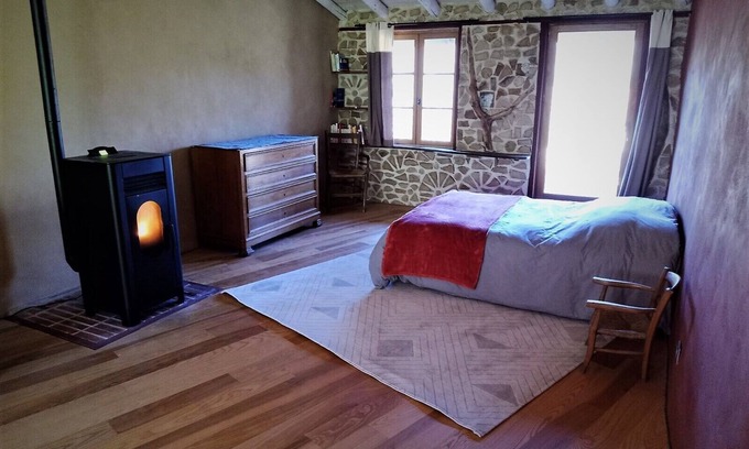Rosay House | The charm of Jura houses combined with the comfort of ecological renovations
