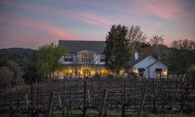 Templeton House | The Clark House & Apartment is the perfect escape for up to 12 people to unwind!