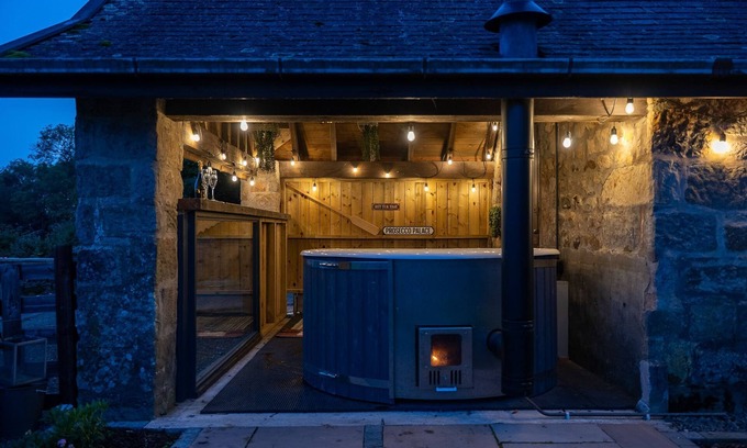 Glasgow Cottage | The Cottage at Barraston Farm - a cottage that sleeps 10 guests in 4 bedrooms