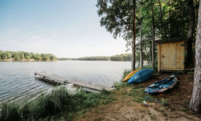 Mayfield House | The Cottage Getaway - Cozy Beachfront Escape