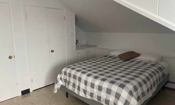 Sainte-Anne-des-Monts Hostel | The Couvent, 405 - chambre Queen