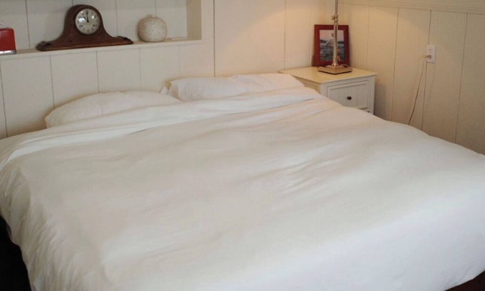 Trinidad Bed & Breakfast | The CrabPot Room with magnificent bay views