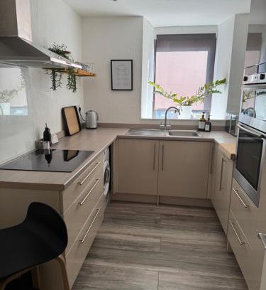 Dundee Apartment | The Crescent