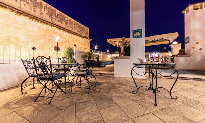 Gallipoli Historic Center House | The Crown Palace