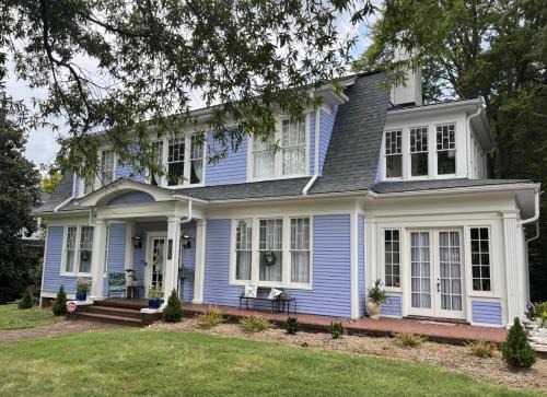 Oakwood Historic District Bed & Breakfast | The Dragonfly Inn