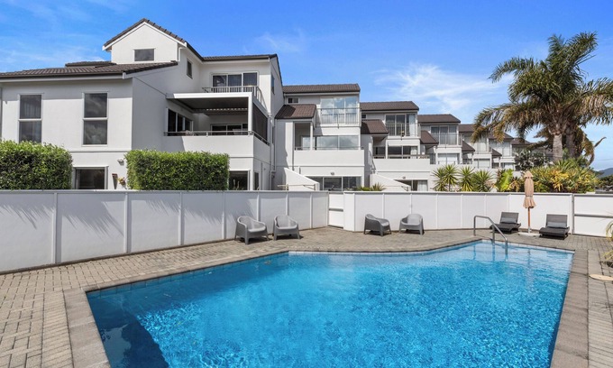 Whangamata Cottage | The Dunes - Whangamata Holiday Apartment