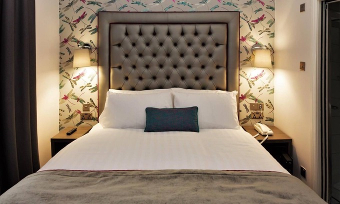 Warwick Hotel | The Eaton Townhouse