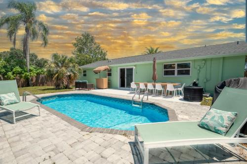 Largo House | The Emerald Oasis by StayLage