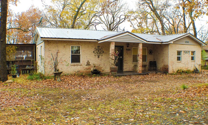 Hulbert Cottage | The Flathead Cottage: Family-Friendly Lake Fort Gibson Retreat