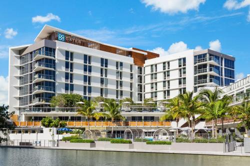 South Beach Resort | The Gates Hotel South Beach