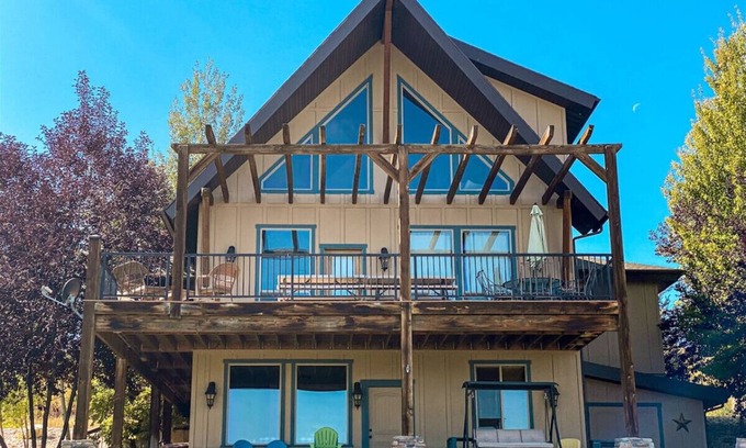 Fish Haven Cabin | The Gathering Place in The Reserve, beach & pools!