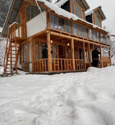 Kullu House | The Glenford House