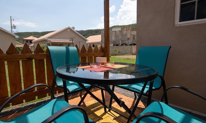 Kingston House | The Golf Oasis II
