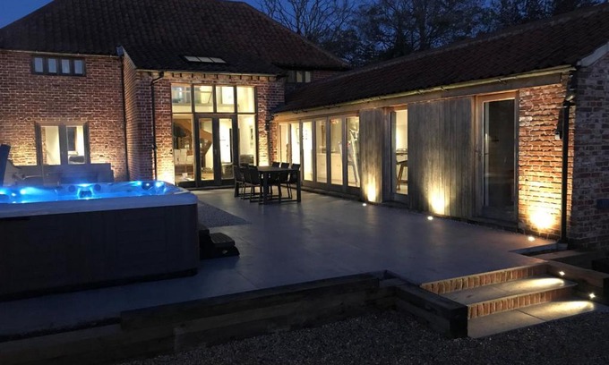 Banningham House | The Granary