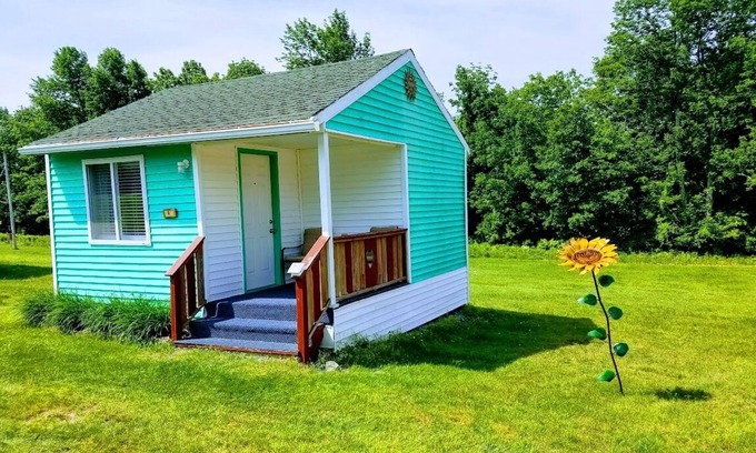 Ellsworth Cottage | The Green Cottage@ Twin Hills Cottages