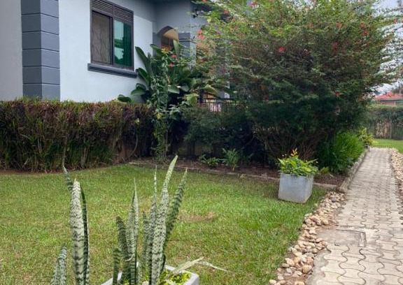 Mbarara Bed & Breakfast | The Greenville Home