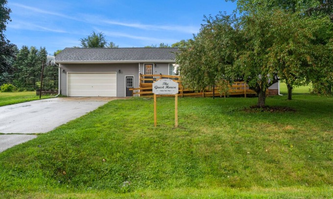 Steamboat Rock House | The Guest House