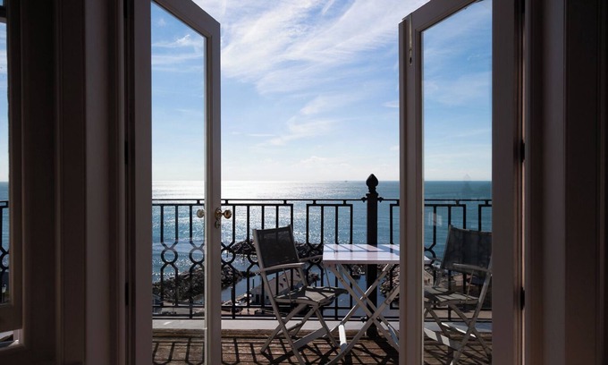 Ventnor Bed & Breakfast | The Hambrough