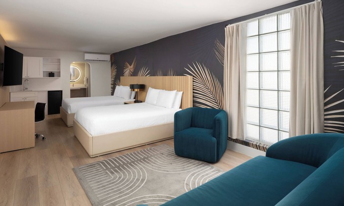 Downtown Hollywood Hotel | The Harrison Hotel Downtown Hollywood