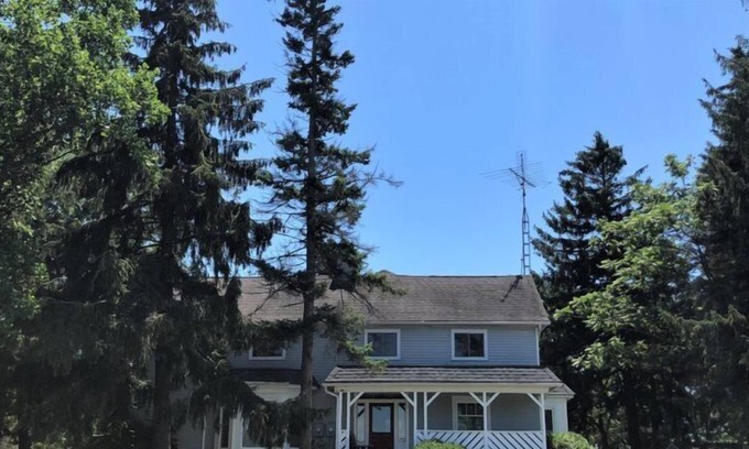 Prince Edward Cottage | The Highway House-PEC getaway