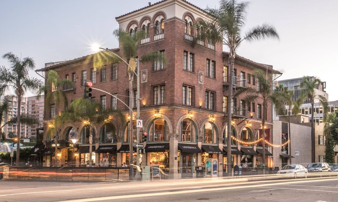 East Village Apartment | The Historic Broadlind Hotel at Long Beach Convention Center