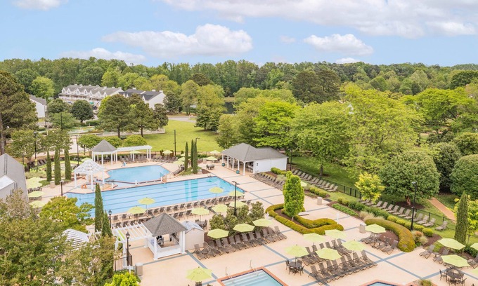 Berkeley Resort | The Historic Powhatan Williamsburg-1 BEDROOM 1 KG GROUND FLOOR SUITE W/SOFABED