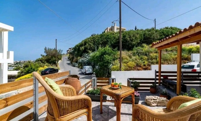 Heraklion Apartment | The Holiday House 3