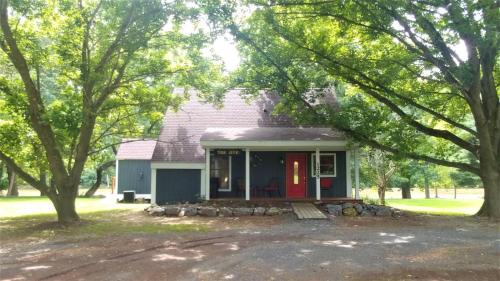 Luray House | The Jive - ChristophersRiversideCabin