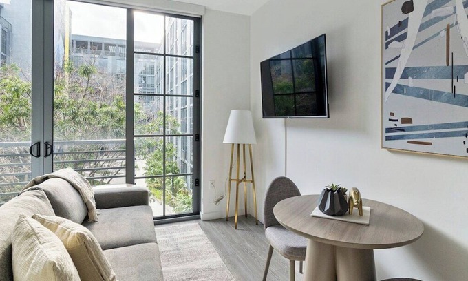 Wynwood Art District Apartment | The Juliet Vibe 8693
