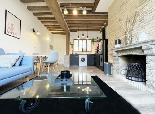 Chartres Apartment | The Kiki's Home