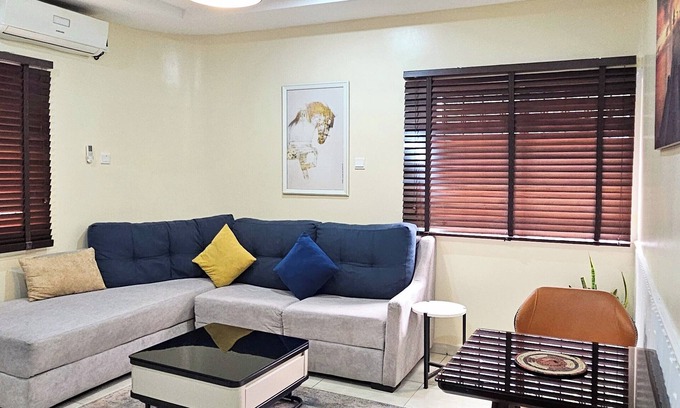 Wuse 2 Apartment | The Leneade - Conry Apt. 3 (City Centre/Wuse 2)