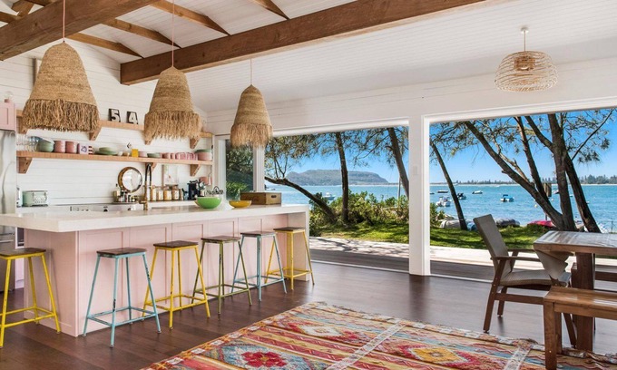 Great Mackerel Beach House | THE LIGHTHOUSE by Palm Beach Holiday Rentals