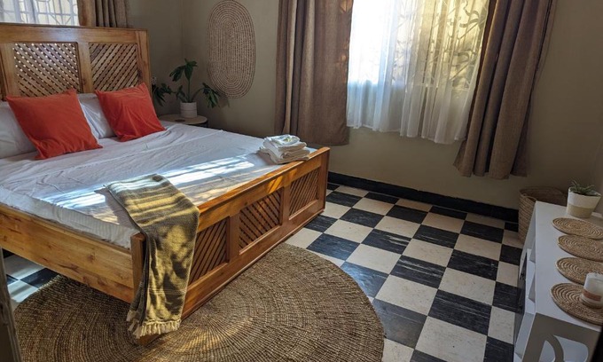 Moshi House | The Lion King Homestay